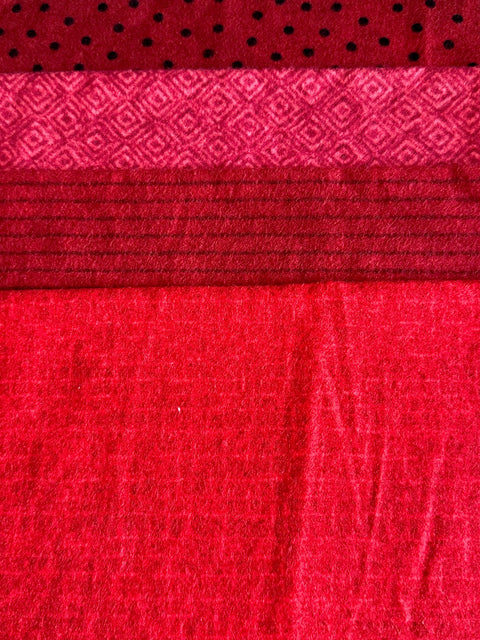 Maywood Woolies Red Quarter Yard 9 Inches by Width of Fabric Set Cotton Flannel Fabric 1 Yards Total Yardage